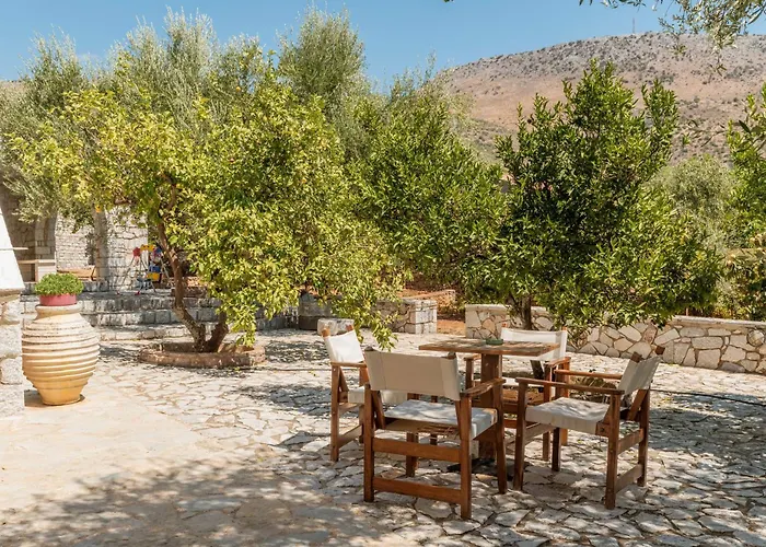 Peaceful Refuge In Mani 1 Hébergement de vacances